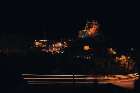 Light Trails 4K Wallpaper · city · 3840×2560