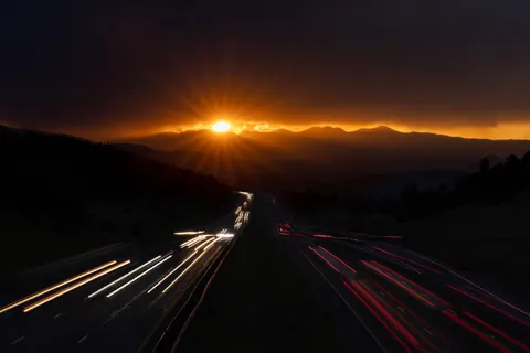 Sfondo Scie luminose 4K · city · 3840×2560