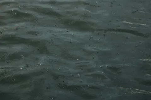 Rainy Street 4K Wallpaper · city · 3840×2560