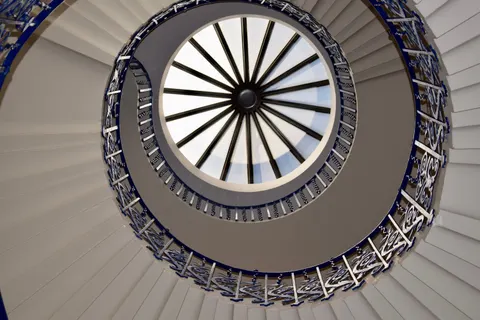 Spiral Merdiven 4K Duvar Kağıdı · architecture · 3840×2560