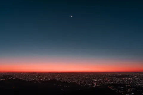 LA at Night 4K Wallpaper · city · 3840×2560