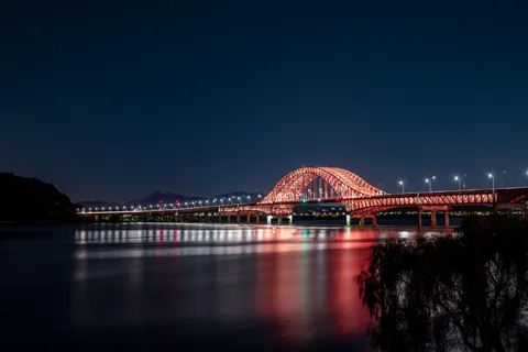 Seoul Night 4K Wallpaper · city · 3840×2563