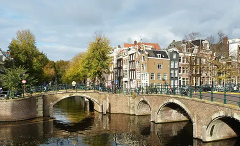 Sfondo Città 4K · city · 3840×2341