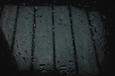 Fond d'écran Gouttes de pluie 4K · nature · 3840×2560