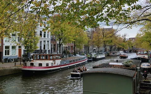 Amsterdam Canals 4K Wallpaper · city · 3840×2410