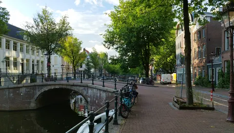 Amsterdam Canals 4K Wallpaper · city · 3840×2184