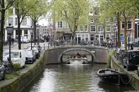 Amsterdam Canals 4K Wallpaper · city · 3840×2561