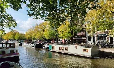 Amsterdam Canals 4K Wallpaper · city · 3840×2293