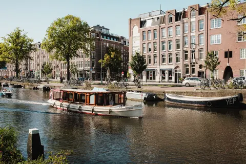 Amsterdam Canals 4K Wallpaper · city · 3840×2560