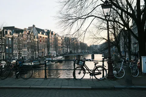 Amsterdam Canals 4K Wallpaper · city · 3840×2560