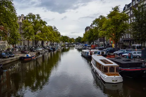 Amsterdam Canals 4K Wallpaper · city · 3840×2553