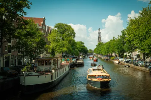Amsterdam Canals 4K Wallpaper · city · 3840×2560