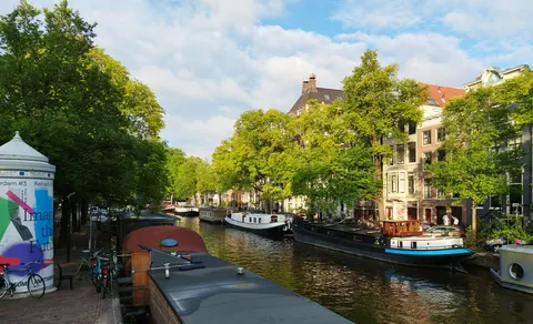 Amsterdam Canals 4K Wallpaper · city · 3840×2337