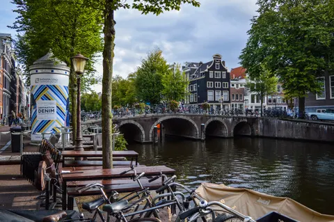Amsterdam Canals 4K Wallpaper · city · 3840×2553