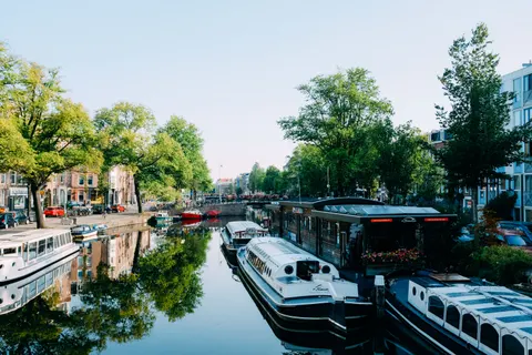 Amsterdam Canals 4K Wallpaper · city · 3840×2560