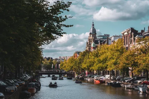 Amsterdam Canals 4K Wallpaper · city · 3840×2560