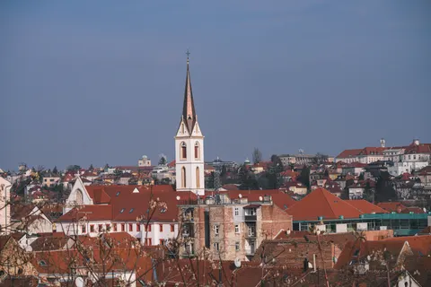 Prague Rooftops 4K Wallpaper · city · 3840×2561
