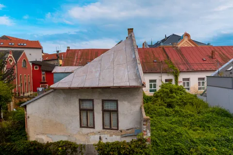 Prague Rooftops 4K Wallpaper · city · 3840×2560