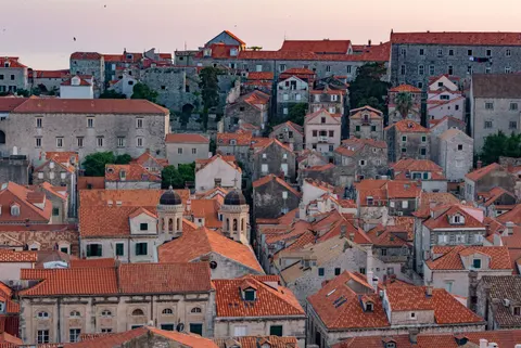 Prague Rooftops 4K Wallpaper · city · 3840×2563