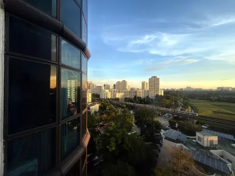 Rooftop View 4K Wallpaper · city · 3840×2880