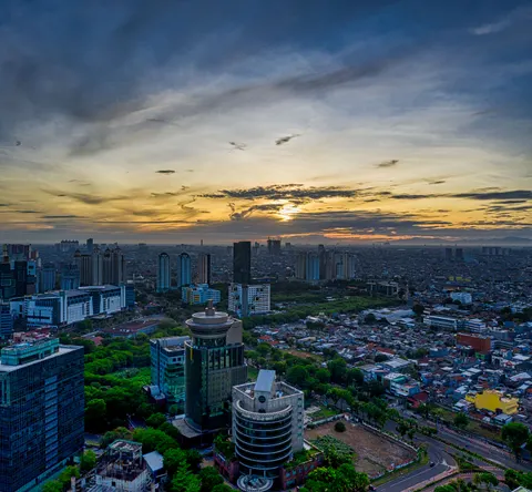 Rooftop View 4K Wallpaper · city · 3840×3552
