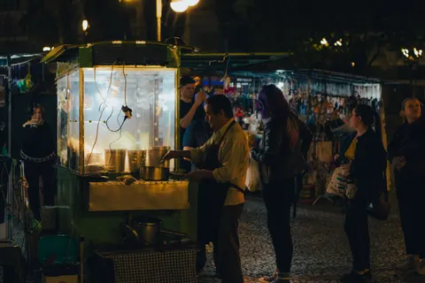 Night Market 4K Wallpaper · city · 3840×2560