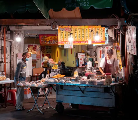 Night Market 4K Wallpaper · city · 3840×3352