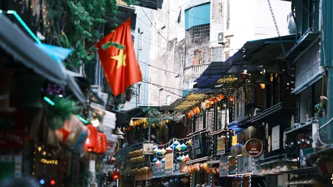 Night Market 4K Wallpaper · city · 3840×2159