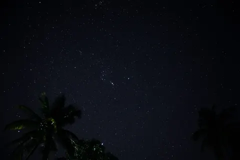 繁星夜空 4K壁纸 · space · 3840×2560