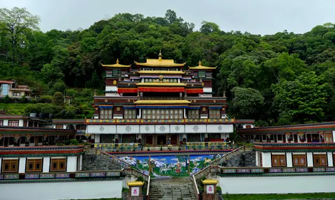 Japanese Pagoda 4K Wallpaper · architecture · 3840×2295