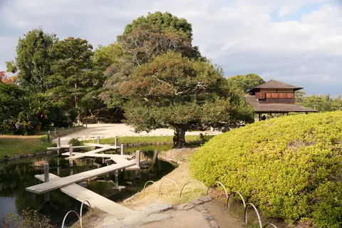 Japanese Pagoda 4K Wallpaper · architecture · 3840×2560
