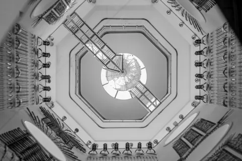 Spiral Staircase 4K Wallpaper · architecture · 3840×2560