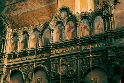 Cathedral 4K Wallpaper · architecture · 3840×2560
