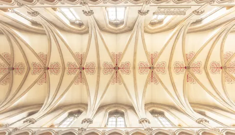 Cathedral 4K Wallpaper · architecture · 3840×2210
