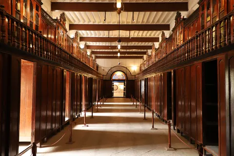 Grand Library 4K Wallpaper · architecture · 3840×2560