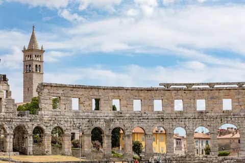 Roman Ruins 4K Wallpaper · architecture · 3840×2560