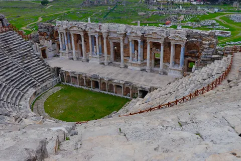 Roman Ruins 4K Wallpaper · architecture · 3840×2560