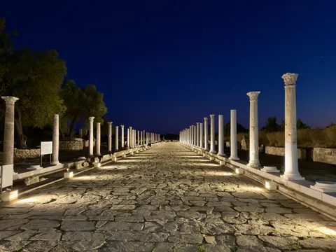 Roman Ruins 4K Wallpaper · architecture · 3840×2880