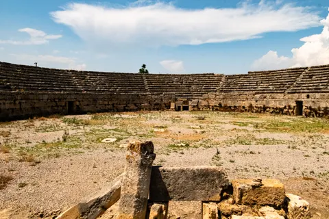 Roman Ruins 4K Wallpaper · architecture · 3840×2560