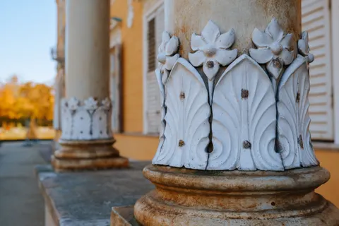 Greek Temple 4K Wallpaper · architecture · 3840×2560