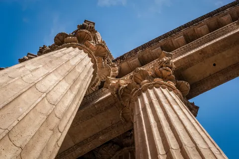 Greek Temple 4K Wallpaper · architecture · 3840×2560