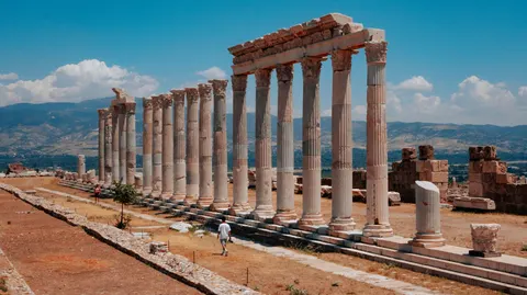 Greek Temple 4K Wallpaper · architecture · 3840×2159