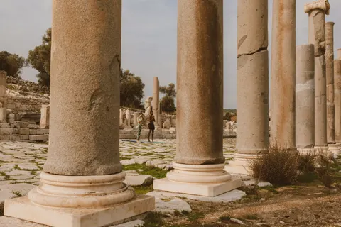 Greek Temple 4K Wallpaper · architecture · 3840×2560
