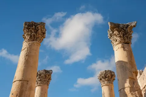 Greek Temple 4K Wallpaper · architecture · 3840×2560