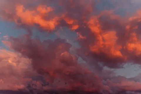 خلفية سماء درامية بدقة 4K · nature · 3840×2561