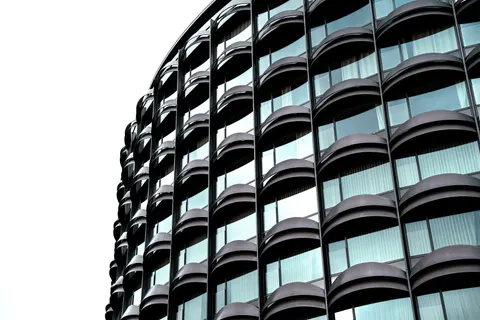 Futuristic Facade 4K Wallpaper · architecture · 3840×2560