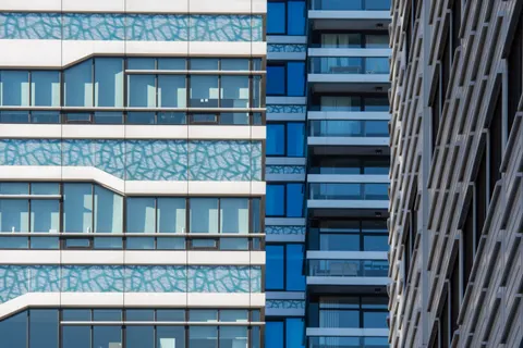Sfondo Facciata futuristica 4K · architecture · 3840×2560