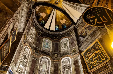 Glass Dome 4K Wallpaper · architecture · 3840×2532