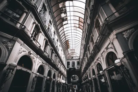 Glass Dome 4K Wallpaper · architecture · 3840×2560