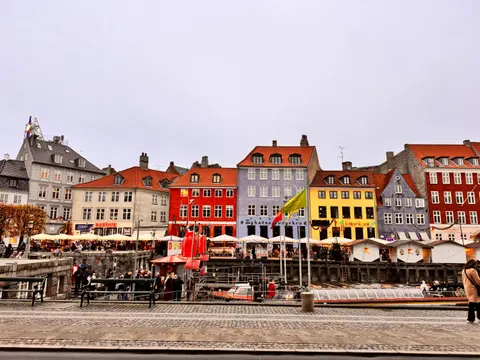 Colorful Houses 4K Wallpaper · architecture · 3840×2880